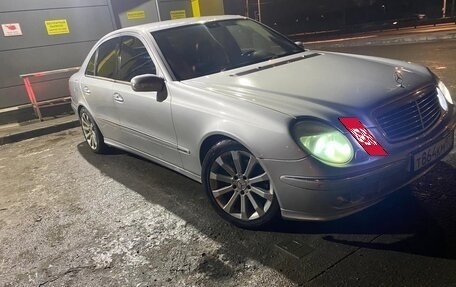 Mercedes-Benz E-Класс, 2004 год, 710 000 рублей, 11 фотография