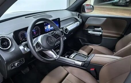 Mercedes-Benz GLB, 2023 год, 3 350 000 рублей, 13 фотография