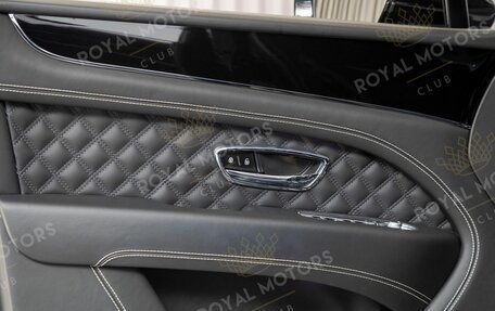 Bentley Bentayga I, 2022 год, 25 500 000 рублей, 16 фотография