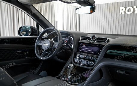 Bentley Bentayga I, 2022 год, 25 500 000 рублей, 8 фотография