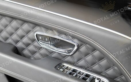 Bentley Bentayga I, 2022 год, 25 500 000 рублей, 17 фотография