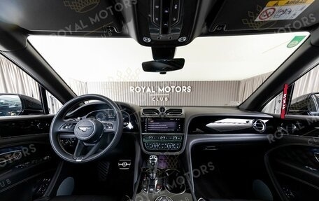 Bentley Bentayga I, 2022 год, 25 500 000 рублей, 7 фотография