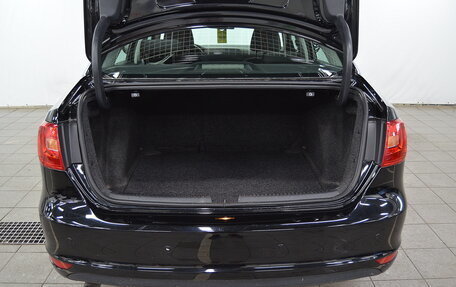Volkswagen Jetta VI, 2012 год, 1 020 000 рублей, 18 фотография