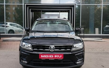 Volkswagen Tiguan II, 2020 год, 2 469 000 рублей, 2 фотография