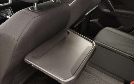 Volkswagen Tiguan II, 2020 год, 2 469 000 рублей, 15 фотография