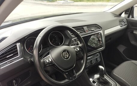 Volkswagen Tiguan II, 2020 год, 2 469 000 рублей, 11 фотография