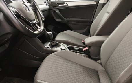 Volkswagen Tiguan II, 2020 год, 2 469 000 рублей, 16 фотография