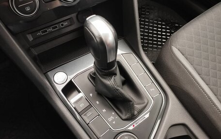 Volkswagen Tiguan II, 2020 год, 2 469 000 рублей, 25 фотография