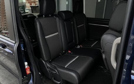 Honda Stepwgn IV, 2018 год, 1 880 000 рублей, 12 фотография
