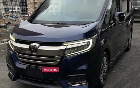 Honda Stepwgn IV, 2018 год, 1 880 000 рублей, 3 фотография