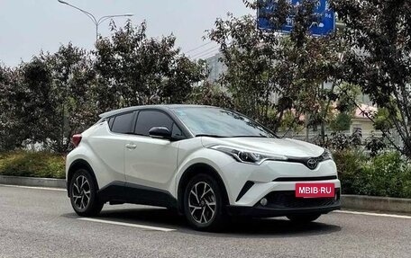 Toyota C-HR I рестайлинг, 2021 год, 1 700 000 рублей, 2 фотография