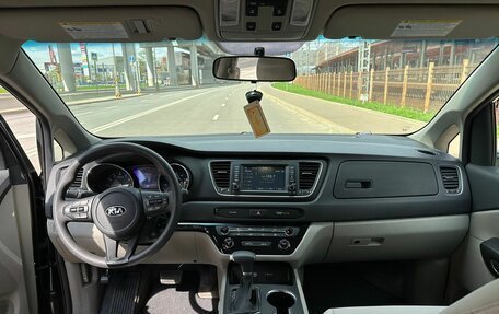 KIA Sedona III, 2019 год, 3 000 000 рублей, 7 фотография