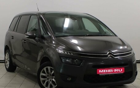 Citroen C4 Picasso II рестайлинг, 2016 год, 799 900 рублей, 3 фотография