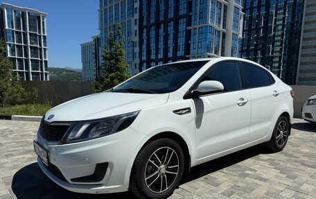 KIA Rio III рестайлинг, 2013 год, 790 000 рублей, 2 фотография