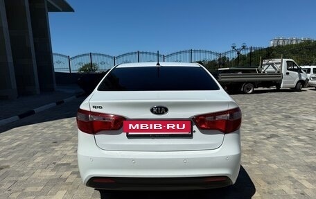 KIA Rio III рестайлинг, 2013 год, 790 000 рублей, 5 фотография