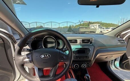 KIA Rio III рестайлинг, 2013 год, 790 000 рублей, 22 фотография