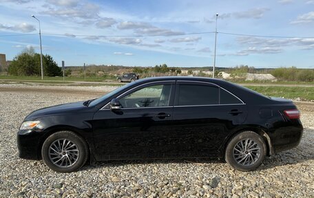 Toyota Camry, 2011 год, 1 295 000 рублей, 2 фотография
