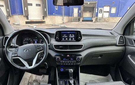 Hyundai Tucson III, 2019 год, 2 300 000 рублей, 3 фотография
