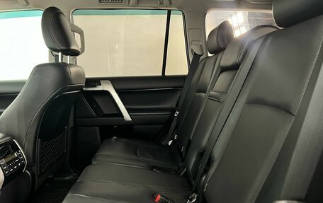 Toyota Land Cruiser Prado 150 рестайлинг 2, 2018 год, 4 626 000 рублей, 16 фотография