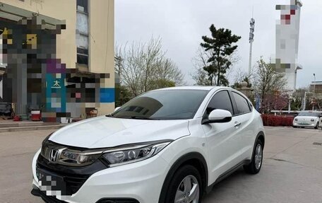 Honda Vezel, 2022 год, 1 600 000 рублей, 3 фотография