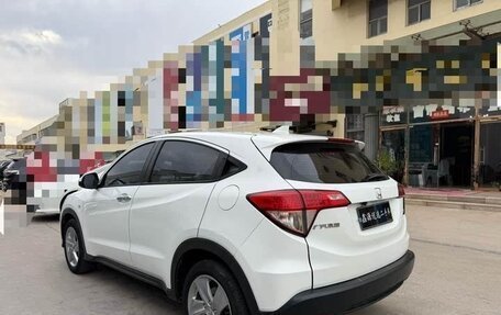 Honda Vezel, 2022 год, 1 600 000 рублей, 4 фотография