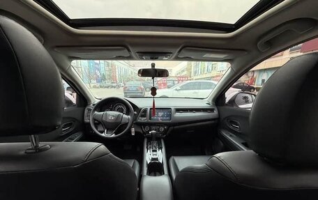 Honda Vezel, 2022 год, 1 600 000 рублей, 9 фотография
