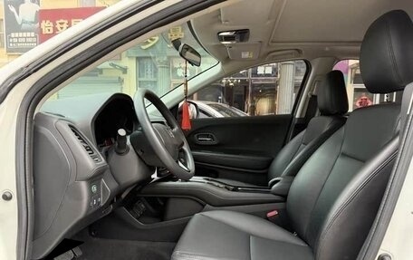 Honda Vezel, 2022 год, 1 600 000 рублей, 7 фотография