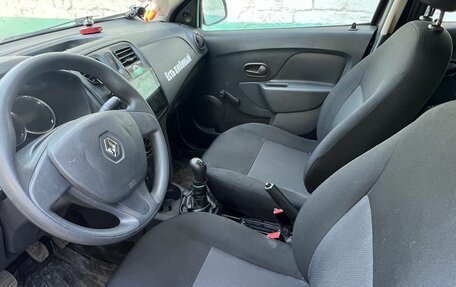 Renault Logan II, 2015 год, 550 000 рублей, 5 фотография