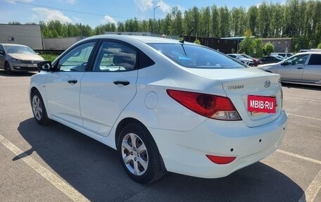 Hyundai Solaris II рестайлинг, 2011 год, 698 000 рублей, 3 фотография