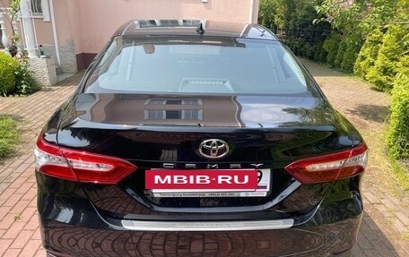 Toyota Camry, 2019 год, 2 650 000 рублей, 2 фотография