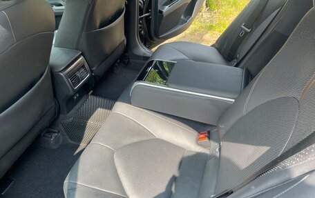 Toyota Camry, 2019 год, 2 650 000 рублей, 6 фотография