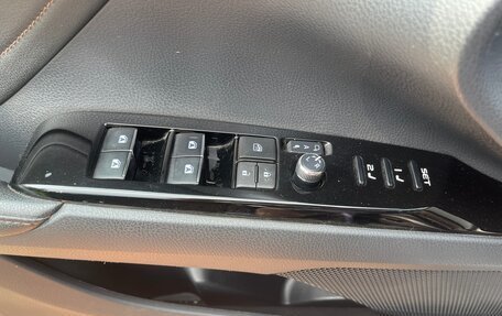 Toyota Camry, 2019 год, 2 650 000 рублей, 12 фотография