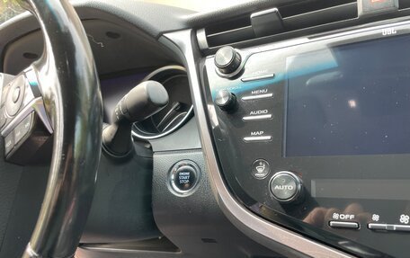 Toyota Camry, 2019 год, 2 650 000 рублей, 14 фотография