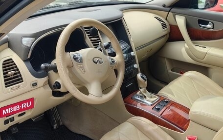 Infiniti QX70, 2017 год, 2 640 000 рублей, 6 фотография