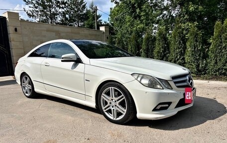 Mercedes-Benz E-Класс, 2011 год, 1 750 000 рублей, 3 фотография