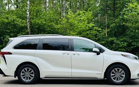Toyota Sienna, 2021 год, 5 750 000 рублей, 6 фотография