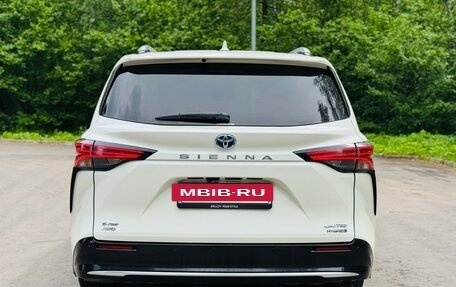 Toyota Sienna, 2021 год, 5 750 000 рублей, 4 фотография