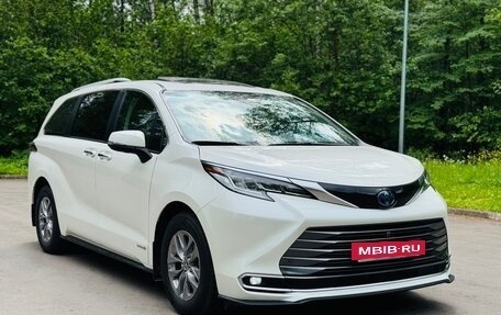 Toyota Sienna, 2021 год, 5 750 000 рублей, 7 фотография
