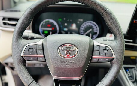 Toyota Sienna, 2021 год, 5 750 000 рублей, 23 фотография