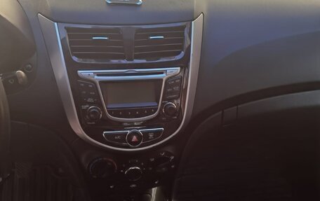 Hyundai Solaris II рестайлинг, 2011 год, 539 000 рублей, 7 фотография