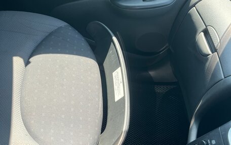 Toyota Vitz, 2003 год, 480 000 рублей, 7 фотография