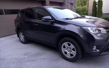 Toyota RAV4, 2013 год, 1 625 000 рублей, 2 фотография