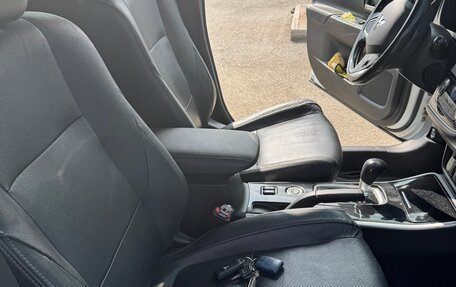 Mitsubishi Outlander III рестайлинг 3, 2018 год, 2 200 000 рублей, 11 фотография
