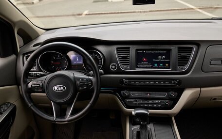 KIA Carnival III, 2018 год, 2 738 000 рублей, 10 фотография