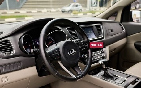 KIA Carnival III, 2018 год, 2 738 000 рублей, 8 фотография