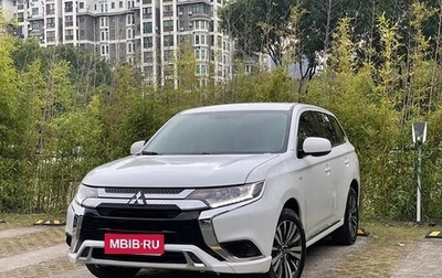 Mitsubishi Outlander III рестайлинг 3, 2022 год, 1 950 000 рублей, 1 фотография