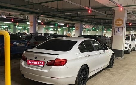 BMW 5 серия, 2013 год, 1 750 000 рублей, 2 фотография