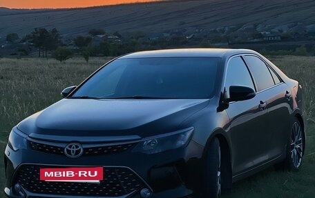 Toyota Camry, 2015 год, 2 399 999 рублей, 10 фотография