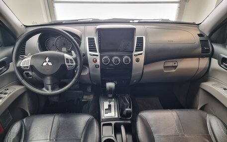 Mitsubishi Pajero Sport II рестайлинг, 2015 год, 1 990 000 рублей, 9 фотография