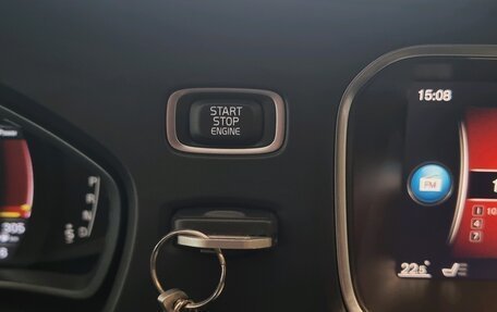 Volvo V40 II рестайлинг, 2018 год, 1 789 000 рублей, 21 фотография